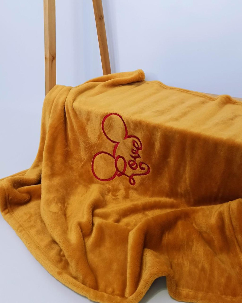 Плед дитячий Помаранчевий з вишивкою Mickey велсофт Penetka 95x85 см